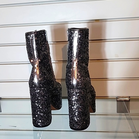 Circus Boots 8.5M Silver Sequins Inside Zip (New Never Worn) Price Firm - Picture 7 of 9